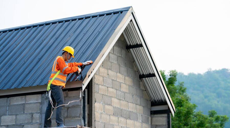 Professional gutter cleaning in Centralia, WA